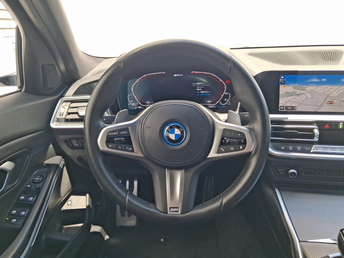 BMW 320e Lim M Sport - Samsaru's Car Outlet