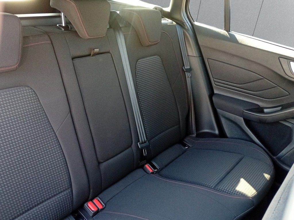Ford Focus Turnier 1.0 EcoBoost Hybrid Aut. ST-LINE X