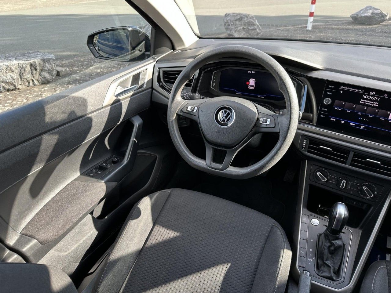 Volkswagen Polo 1.0 TSI DSG - Samsaru's Car Outlet