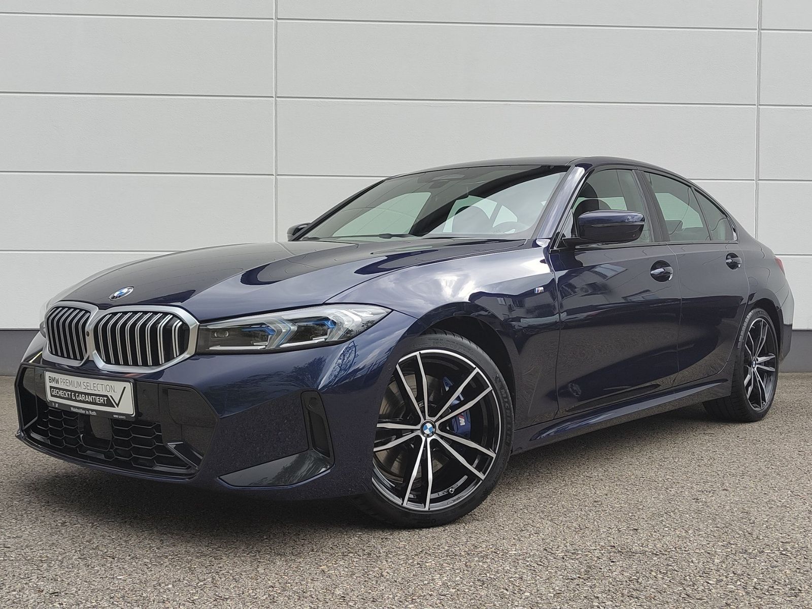 BMW 330i xDrive M Sportpaket - Samsaru's Car Outlet