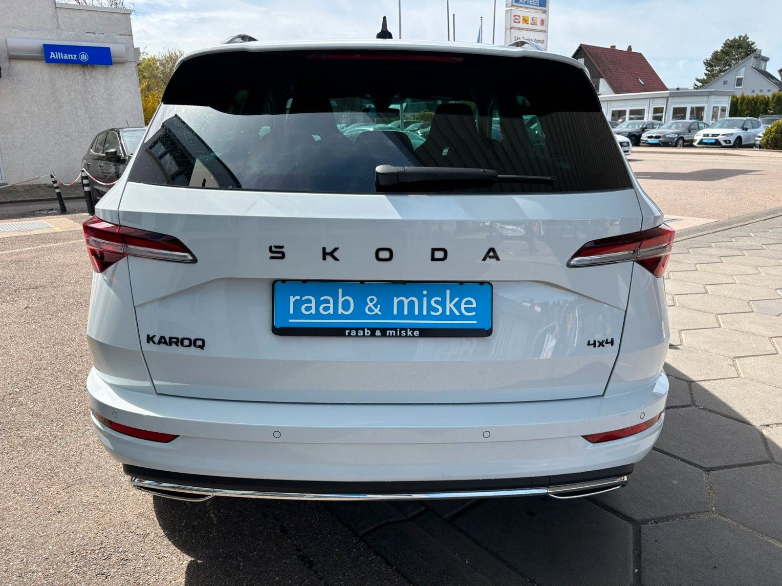 Skoda Karoq Sportline *AHK/Navi/SHZ/ACC/Garantie*