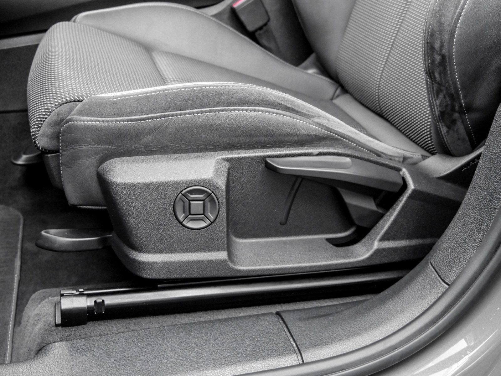 Audi Q3 35 S LINE BLACKPAK AHK CAM ACC ALU19 eKLAPPE