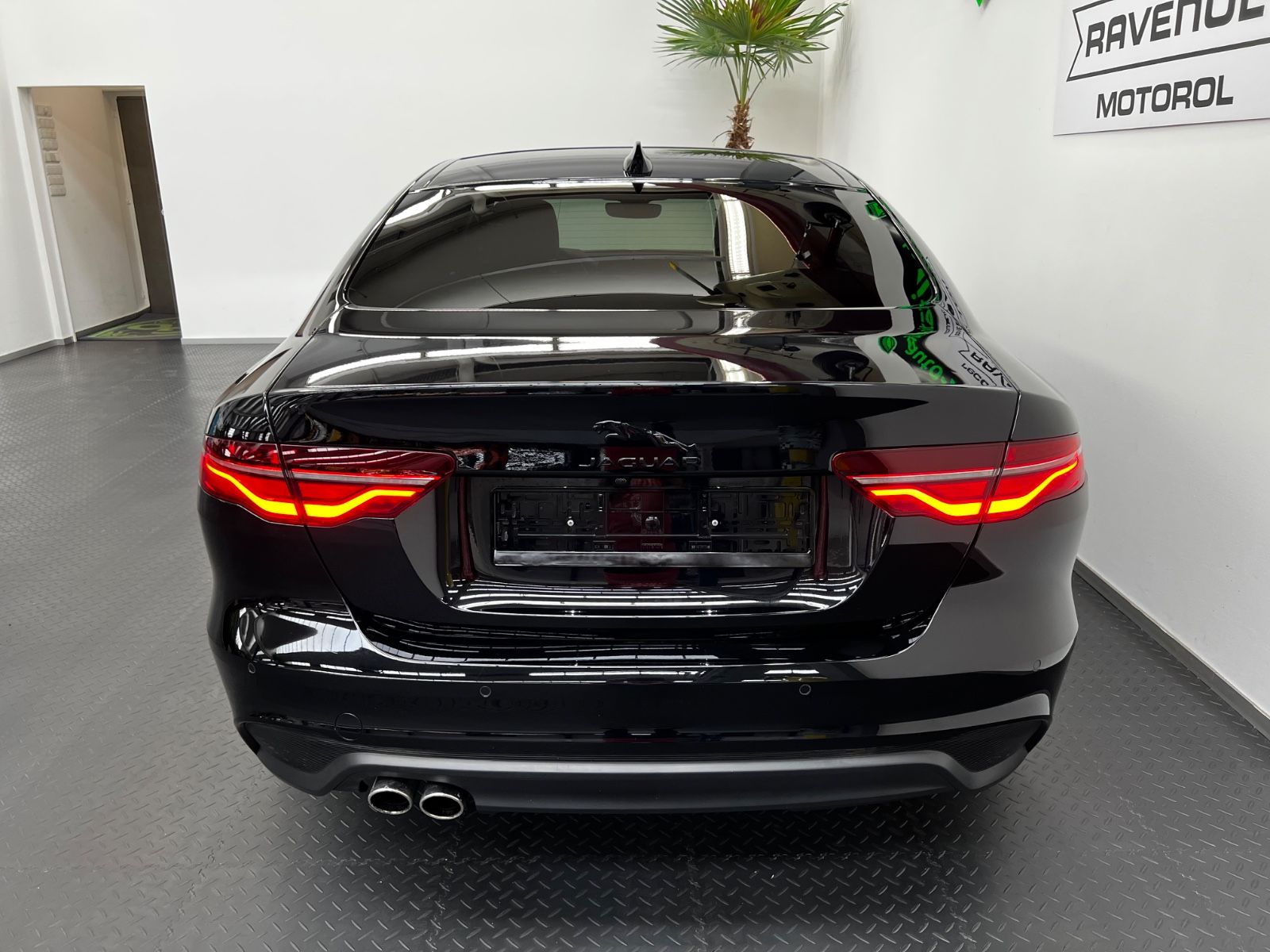 Jaguar XE S  AWD 4x4*LEDER*PANO*LED*NAVI*ACC*360°CAM*