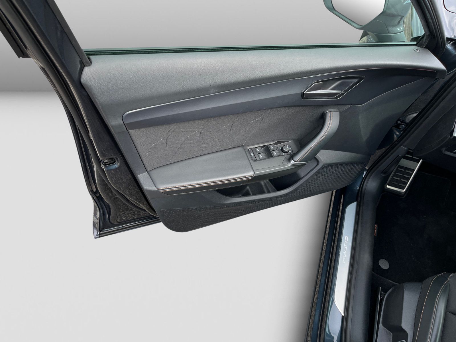 Cupra Formentor VZ 2.0TSI DSG 4Drive AHK LED ACC PLA C