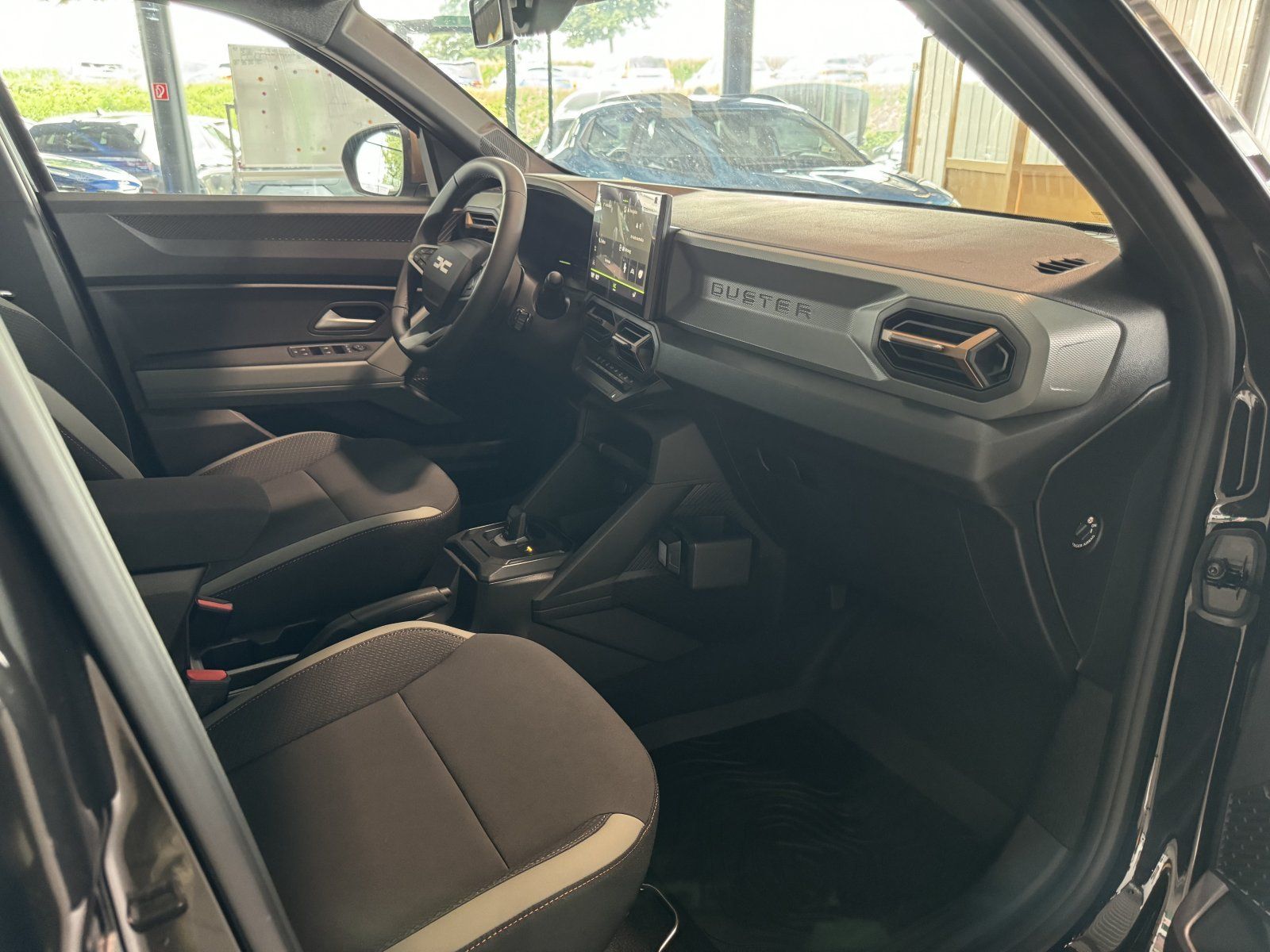 Dacia Duster NEW Hybrid 140 4x2 Extreme - Samsaru's Car Outlet