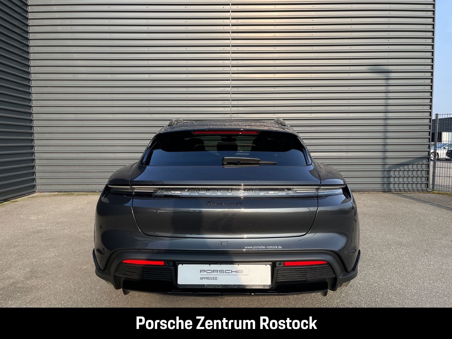Porsche Taycan 4 Cross Turismo InnoDrive LED-Matrix