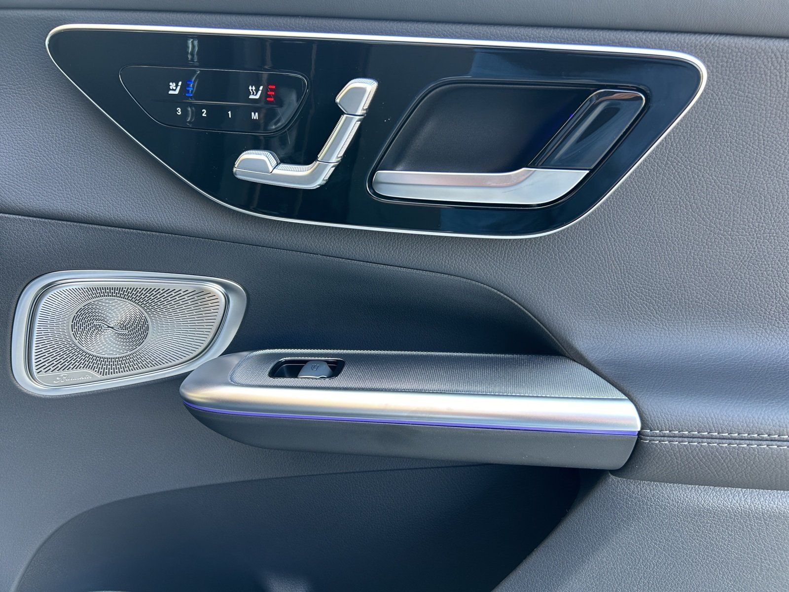 Mercedes-Benz GLC 300d 4M AMG AIRMATIC Burmester AHK Pano 360