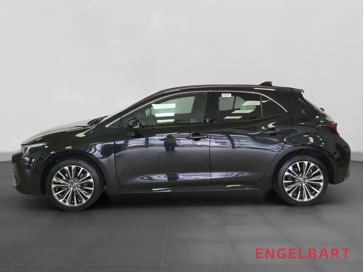 Toyota Corolla 1.8 Hybrid - Samsaru's Car Outlet