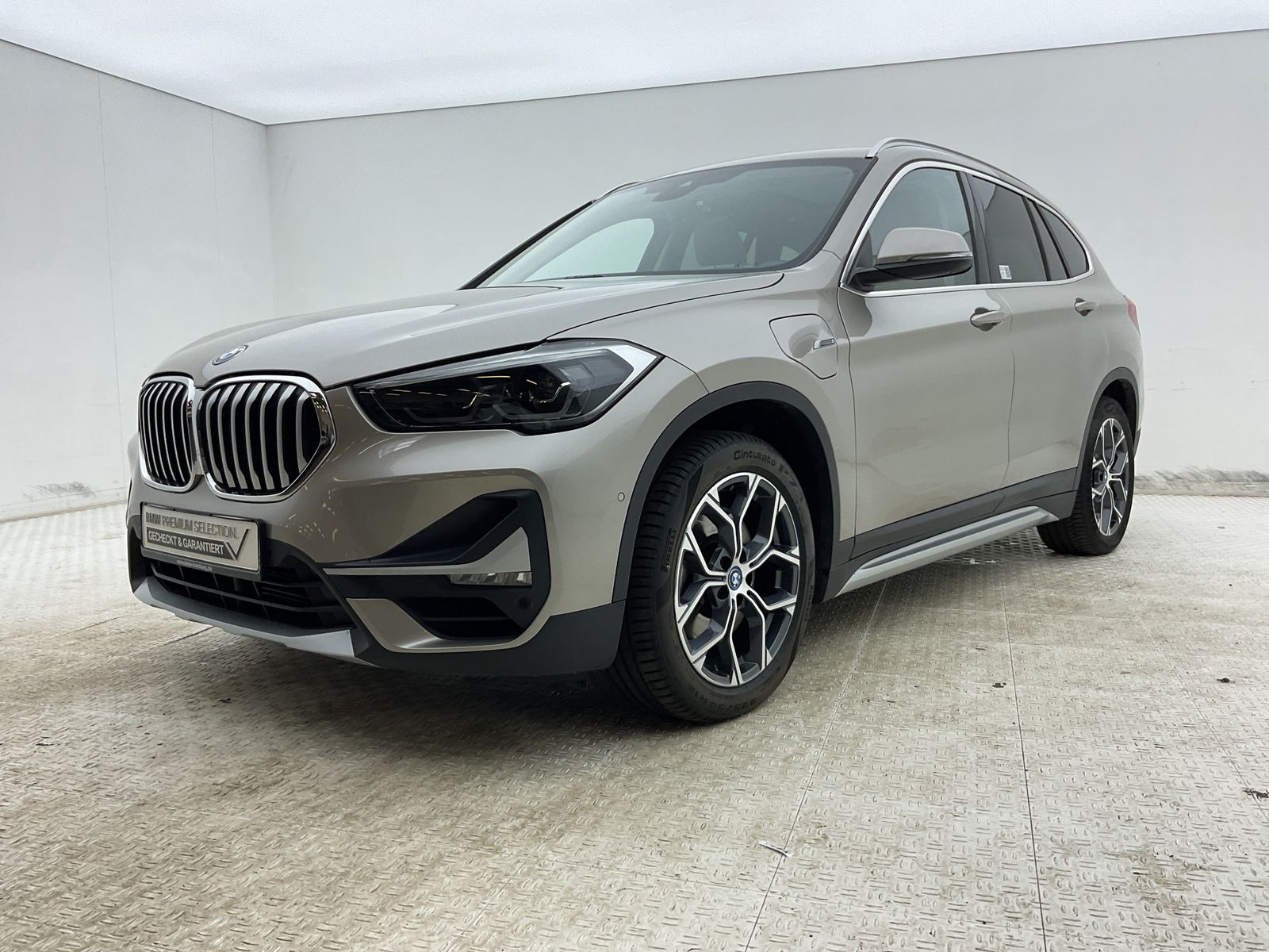 BMW X1 xDrive25e - Samsaru's Car Outlet
