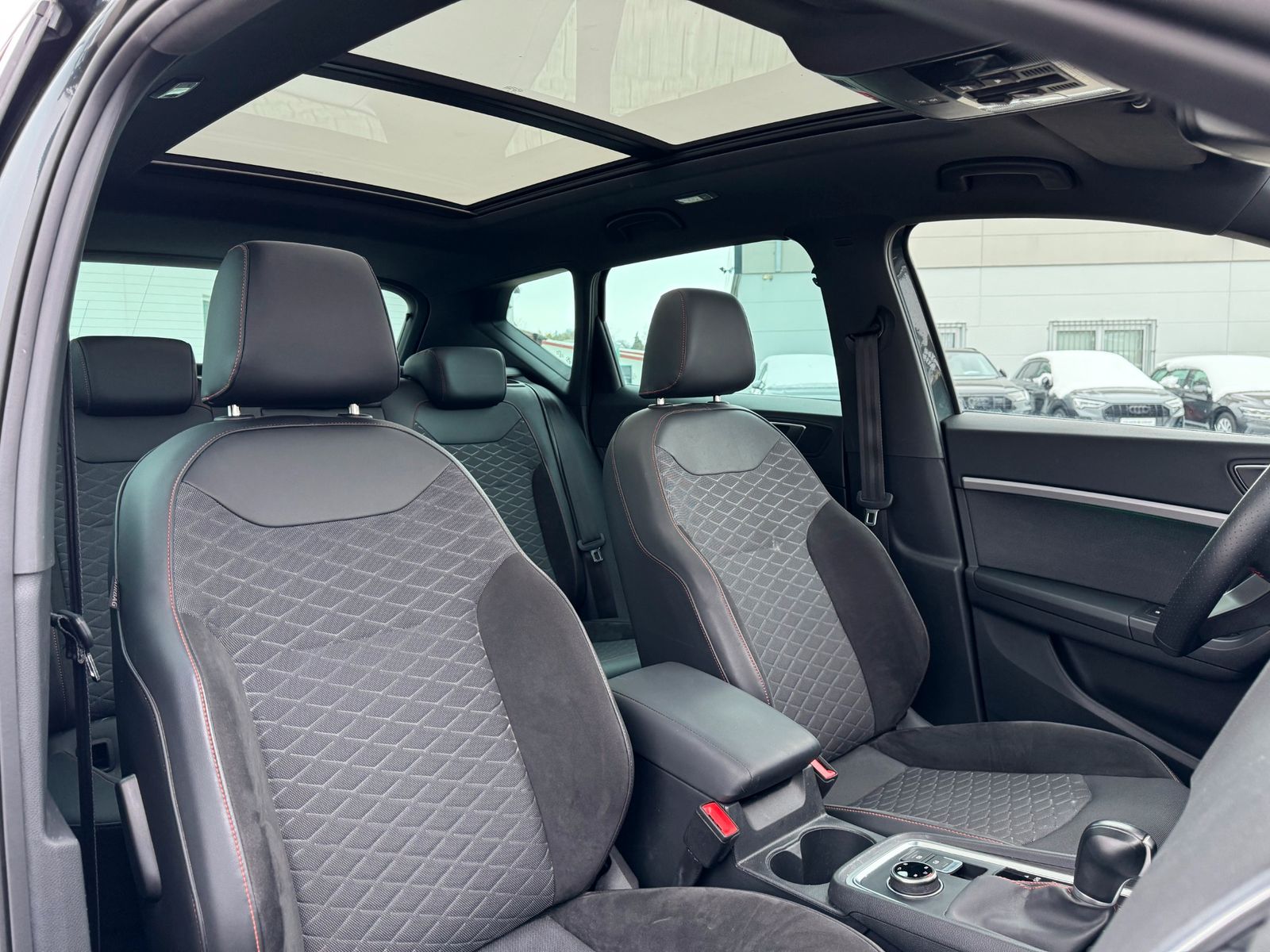 Seat Ateca FR 2.0 TSI DSG 4Drive ACC AHK PANO