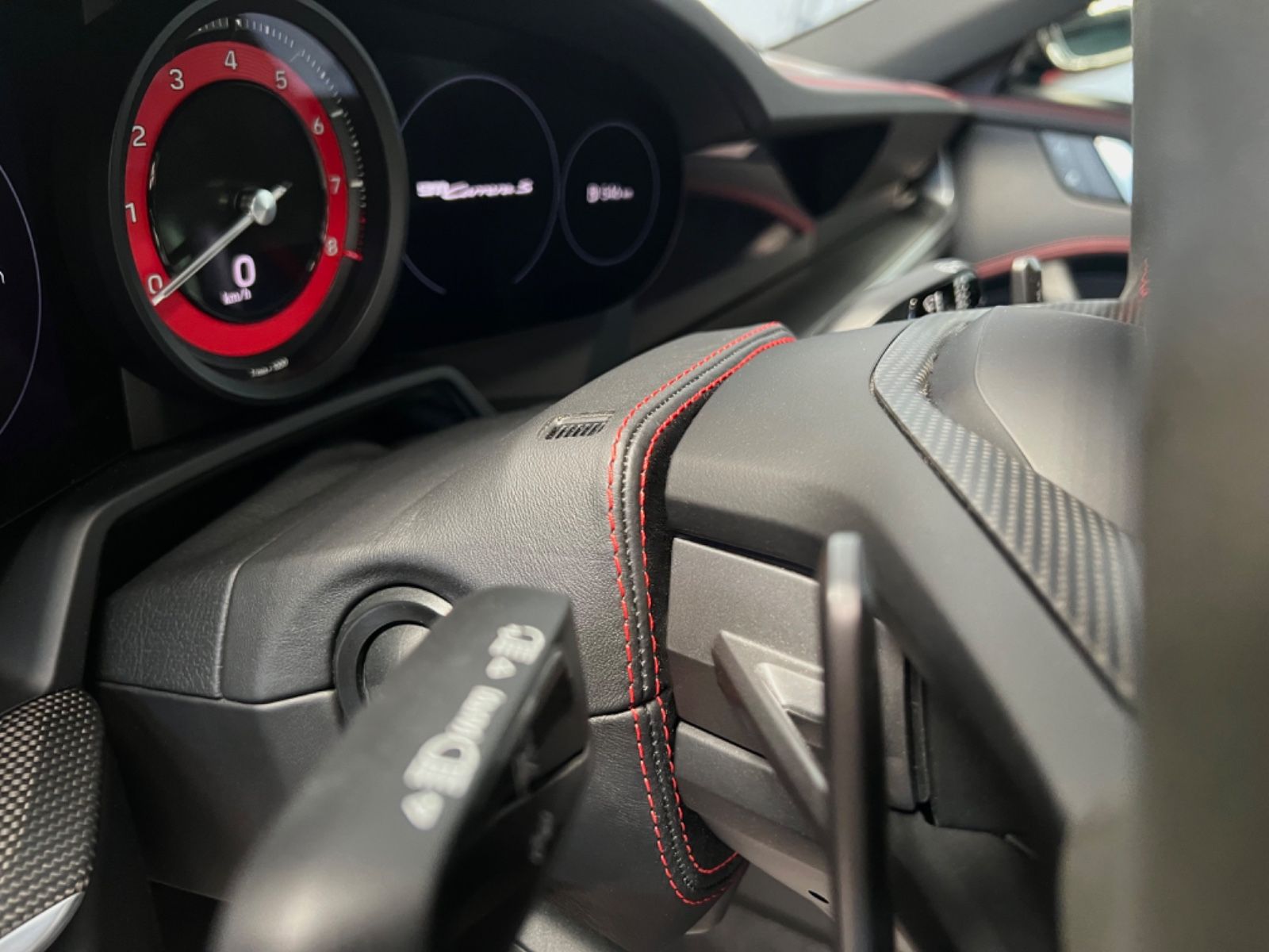 Porsche 992 Carrera S - Samsaru's Car Outlet