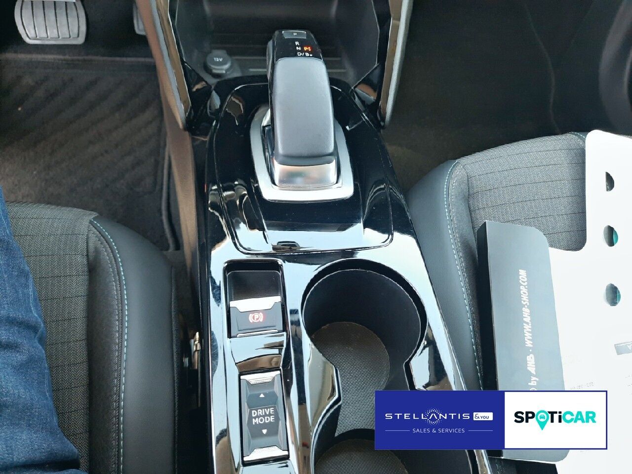 Peugeot 2008 Allure 136 Elektro - Samsaru's Car Outlet