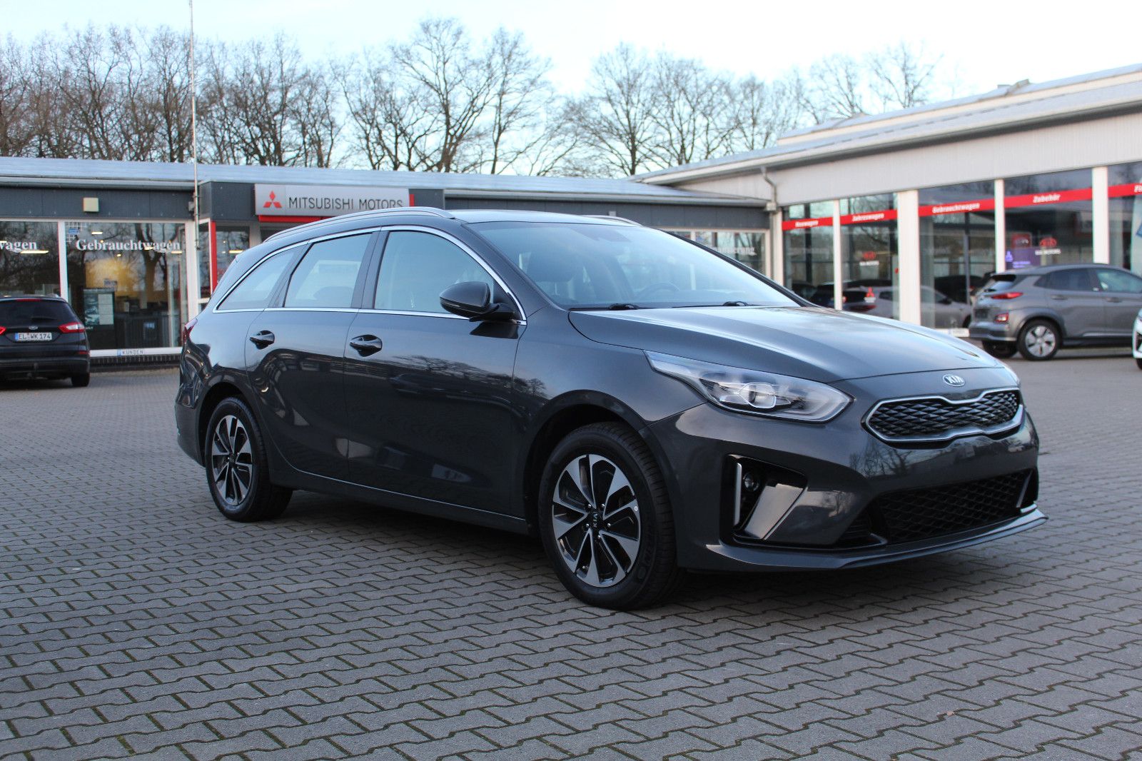 Kia Ceed Sportswagon Plug-in Hybrid Vision - Samsaru's Car Outlet