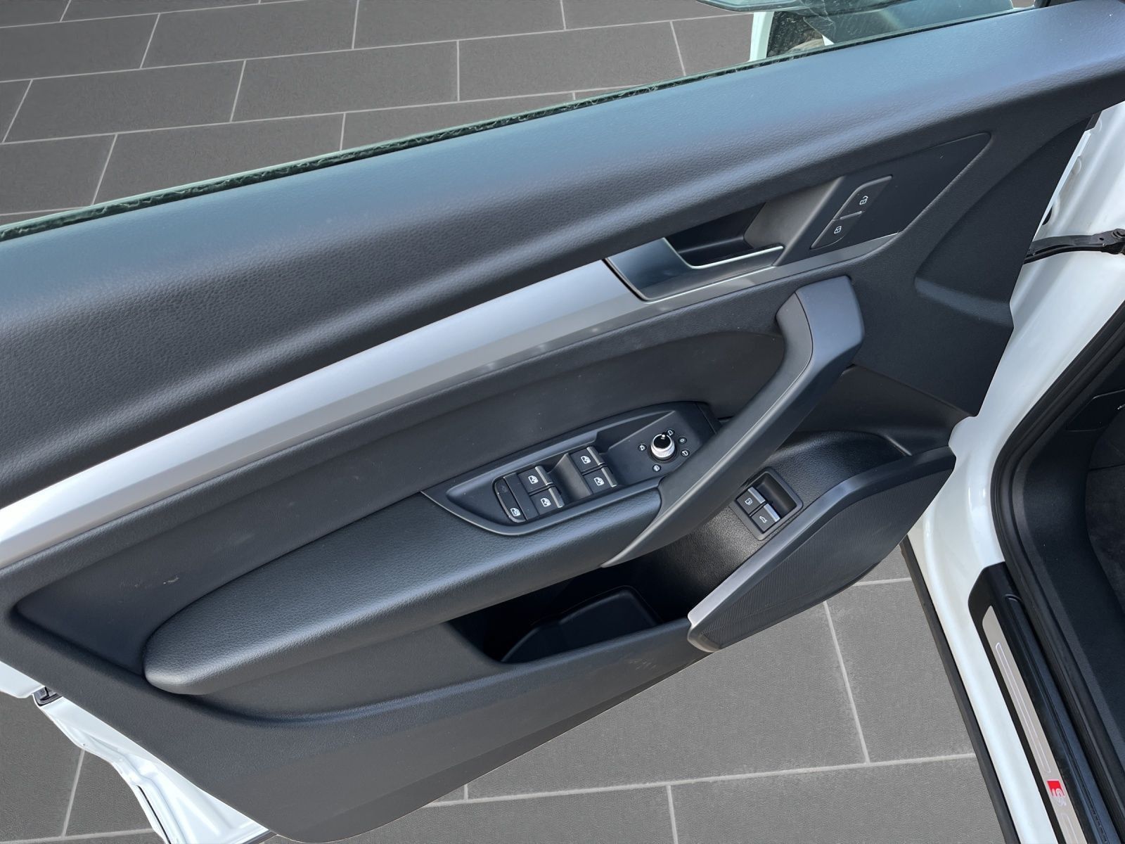Audi Q5 50 TFSIe quattro S line S tronic NAVI SHZ ACC