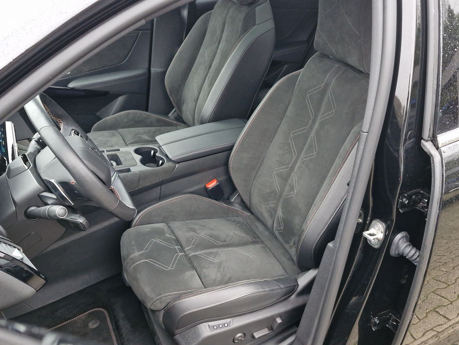 DS Automobiles DS7 Crossback PHEV 225 e-AT Performance Line Nav