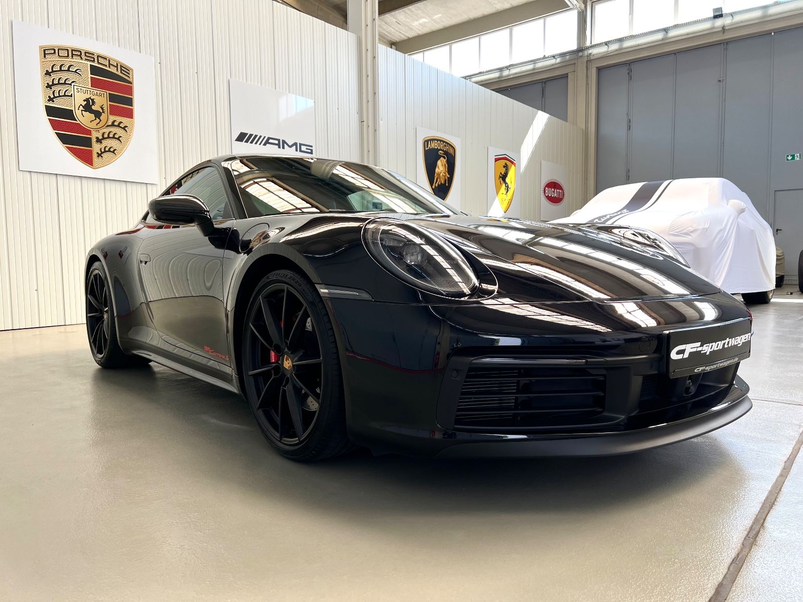 Porsche 992 Carrera S - Samsaru's Car Outlet