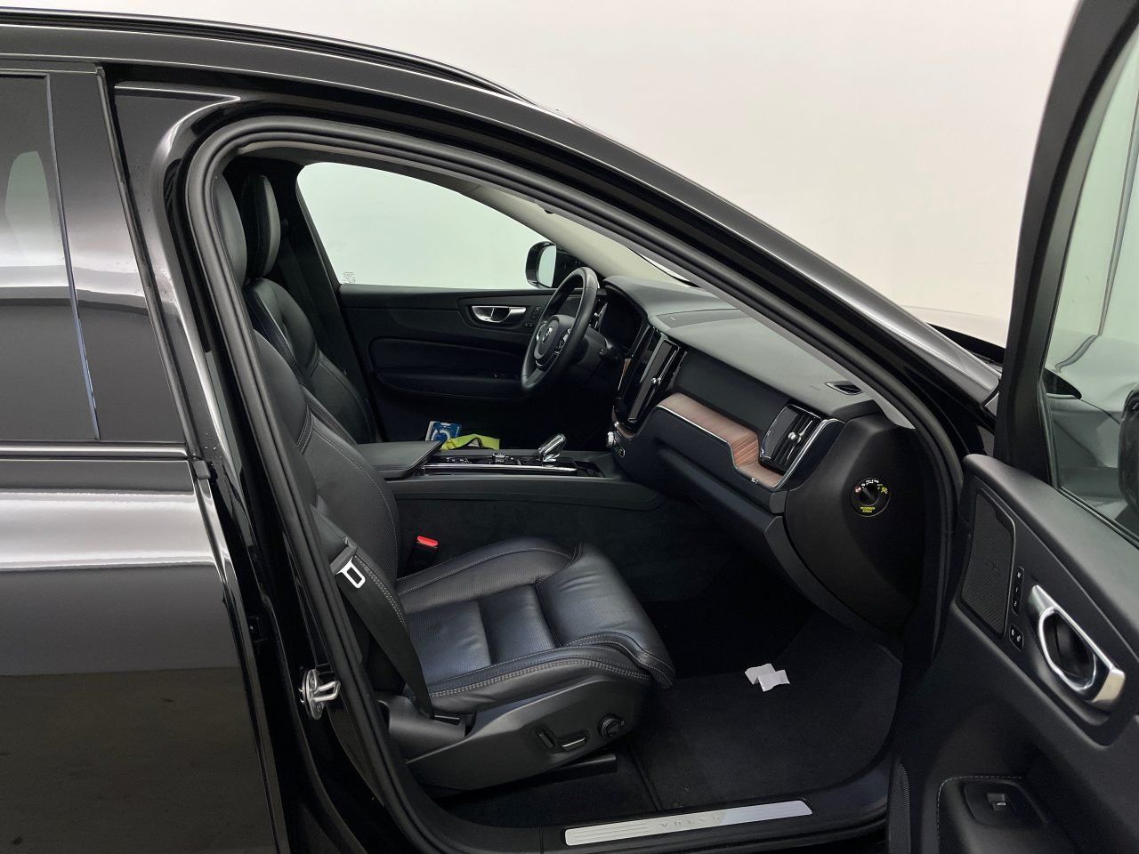 Volvo XC 60 B4 AHK S-Dach El.Heckkl.