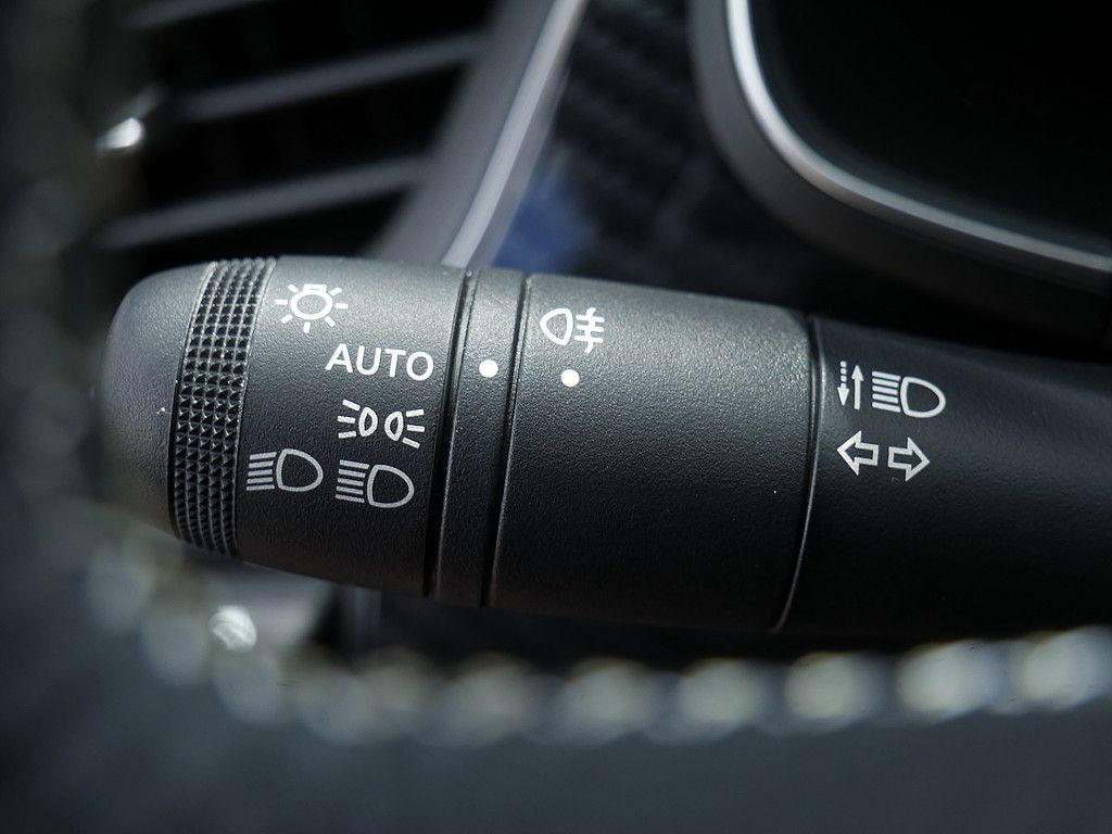 Renault Arkana Engineered E-Tech 145 - Samsaru's Car Outlet