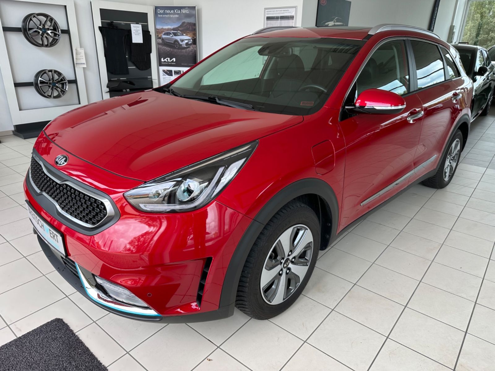 Kia Niro 1.6 GDI Spirit Plug-in Hybrid - Samsaru's Car Outlet