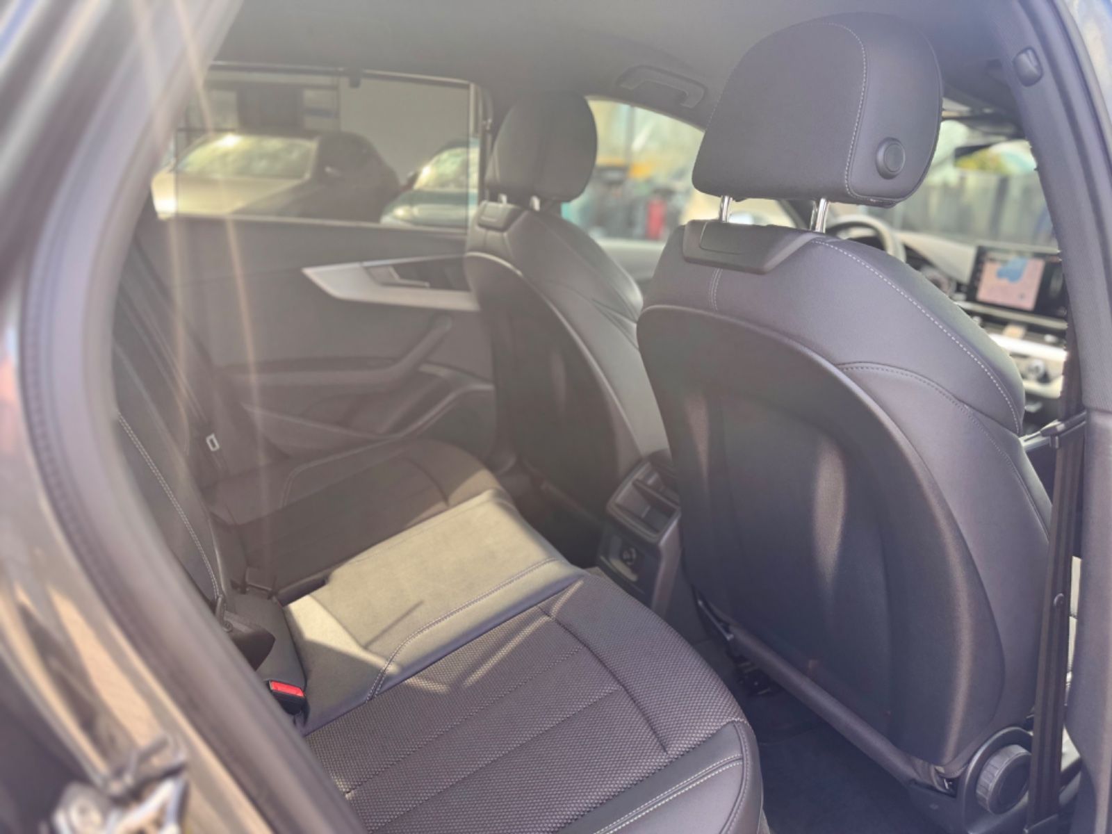 Audi A4 Avant 35 TDI S line - Samsaru's Car Outlet