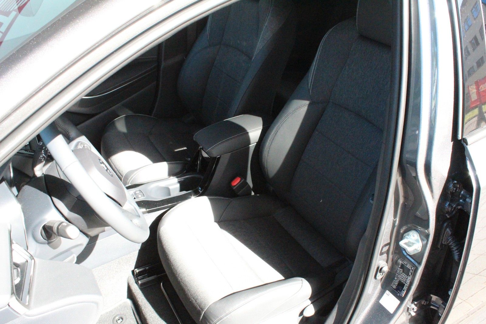 Toyota Corolla Touring Sports 1.8 Hybrid - Samsaru's Car Outlet