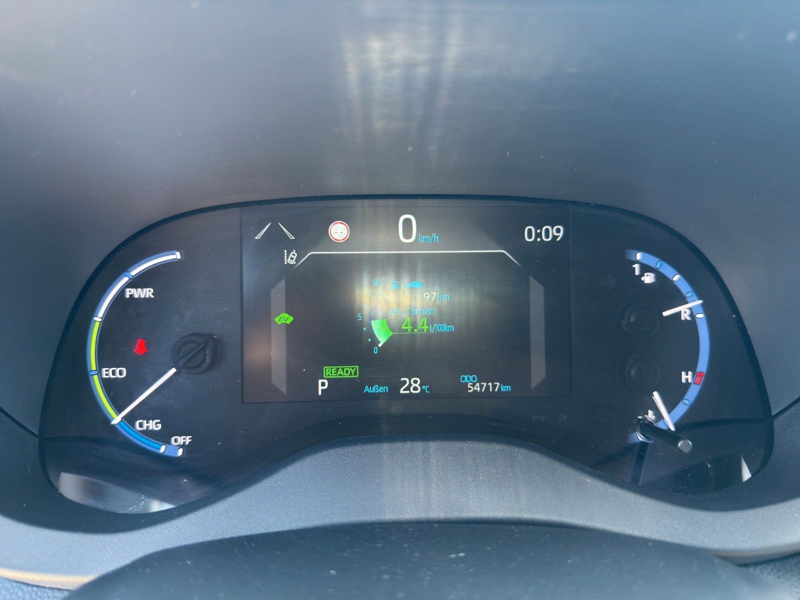 Toyota Yaris Cross Hybrid FWD Adventure