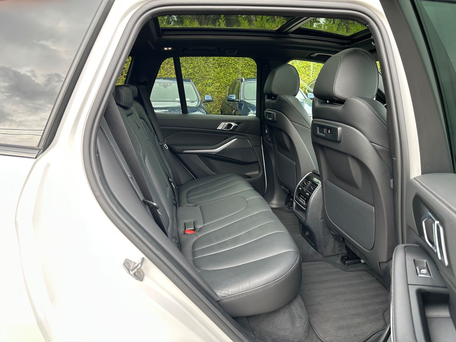 BMW X5 xDrive45e M-Sportpaket 360° Sky-Lounge AHK
