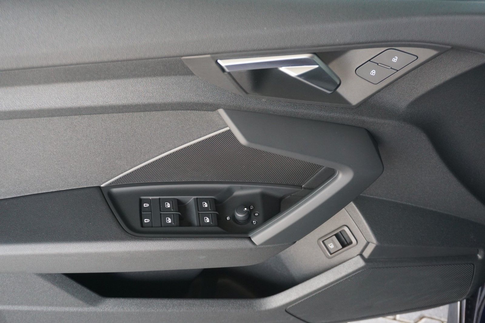 Audi A3 Sportback 45 TFSI e S line - Samsaru's Car Outlet
