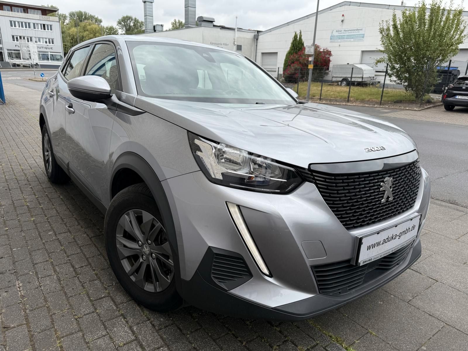 Peugeot 2008 PureTech 130 EAT8 Automatik - Samsaru's Car Outlet