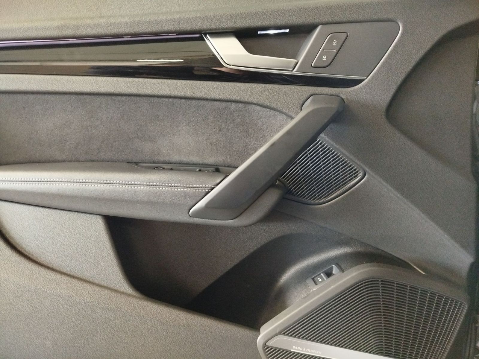 Audi Q5 Sportback 50 TDI quattro S line - Samsaru's Car Outlet