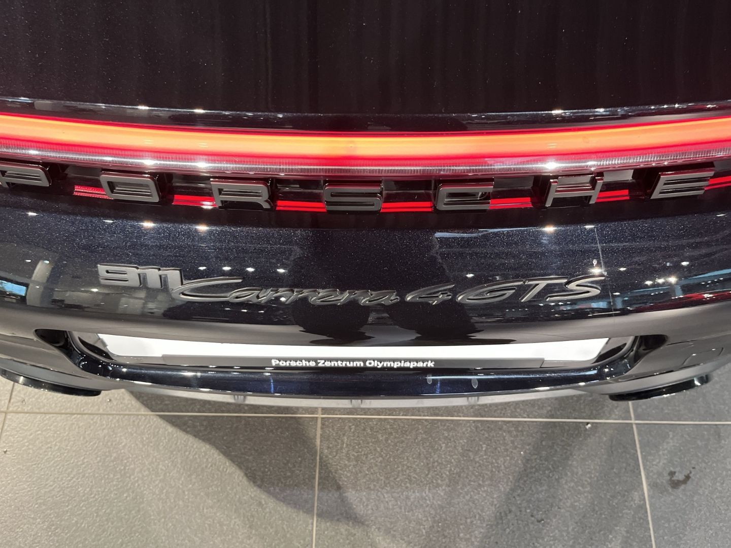 Porsche 992 911 Carrera 4 GTS Cabrio BOSE Surround View