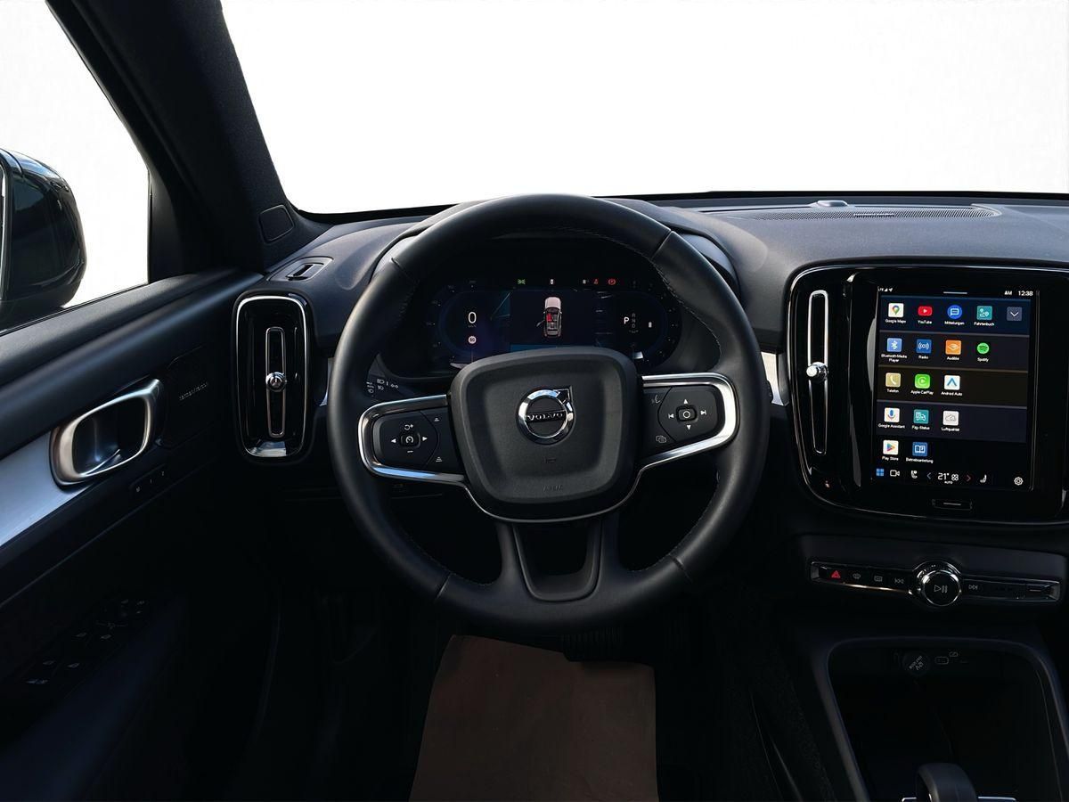 Volvo XC40 Black Edition Plus, B3 Mild-Hybrid, Benzin