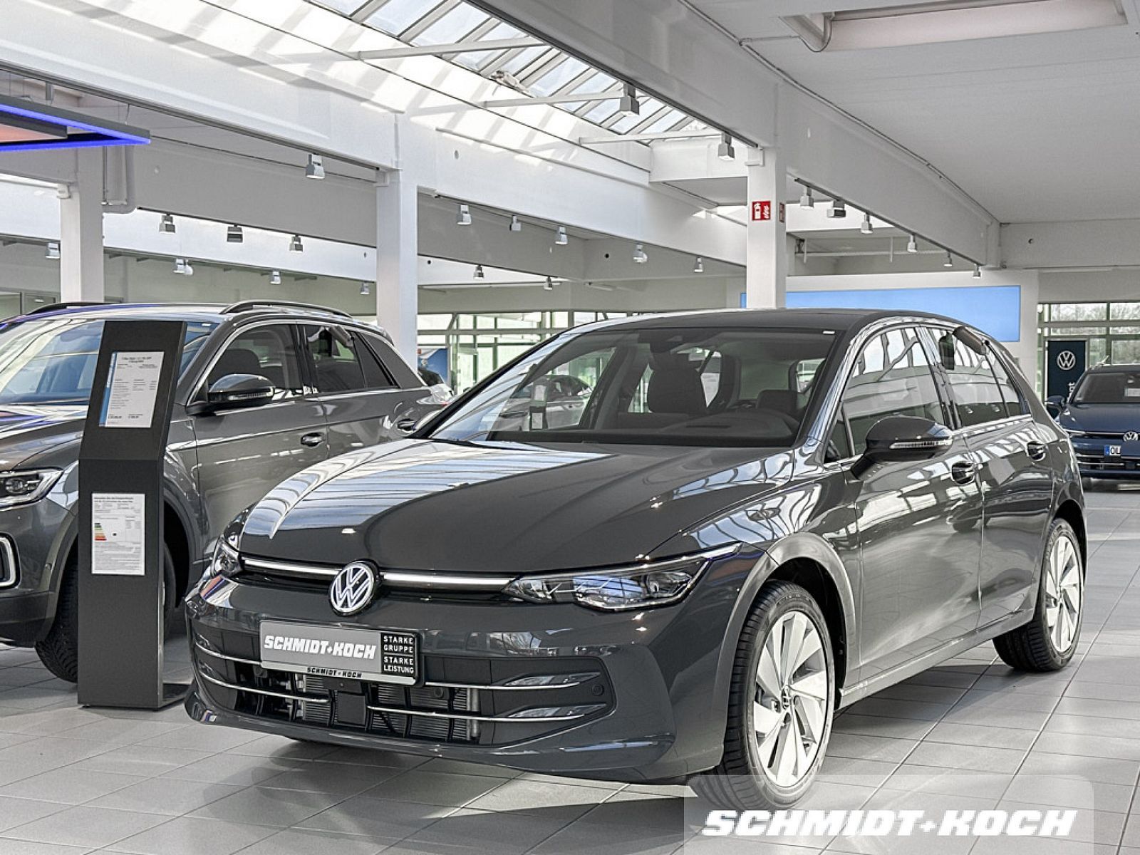 Volkswagen Golf VIII 1.5 eTSI DSG Style NAVI MATRIXLED PDC