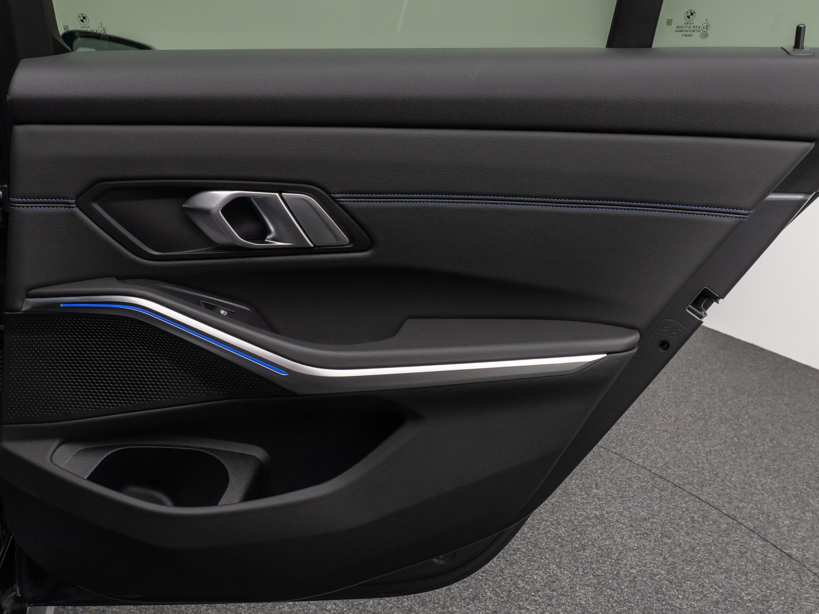 BMW 320d M Sport - Samsaru's Car Outlet