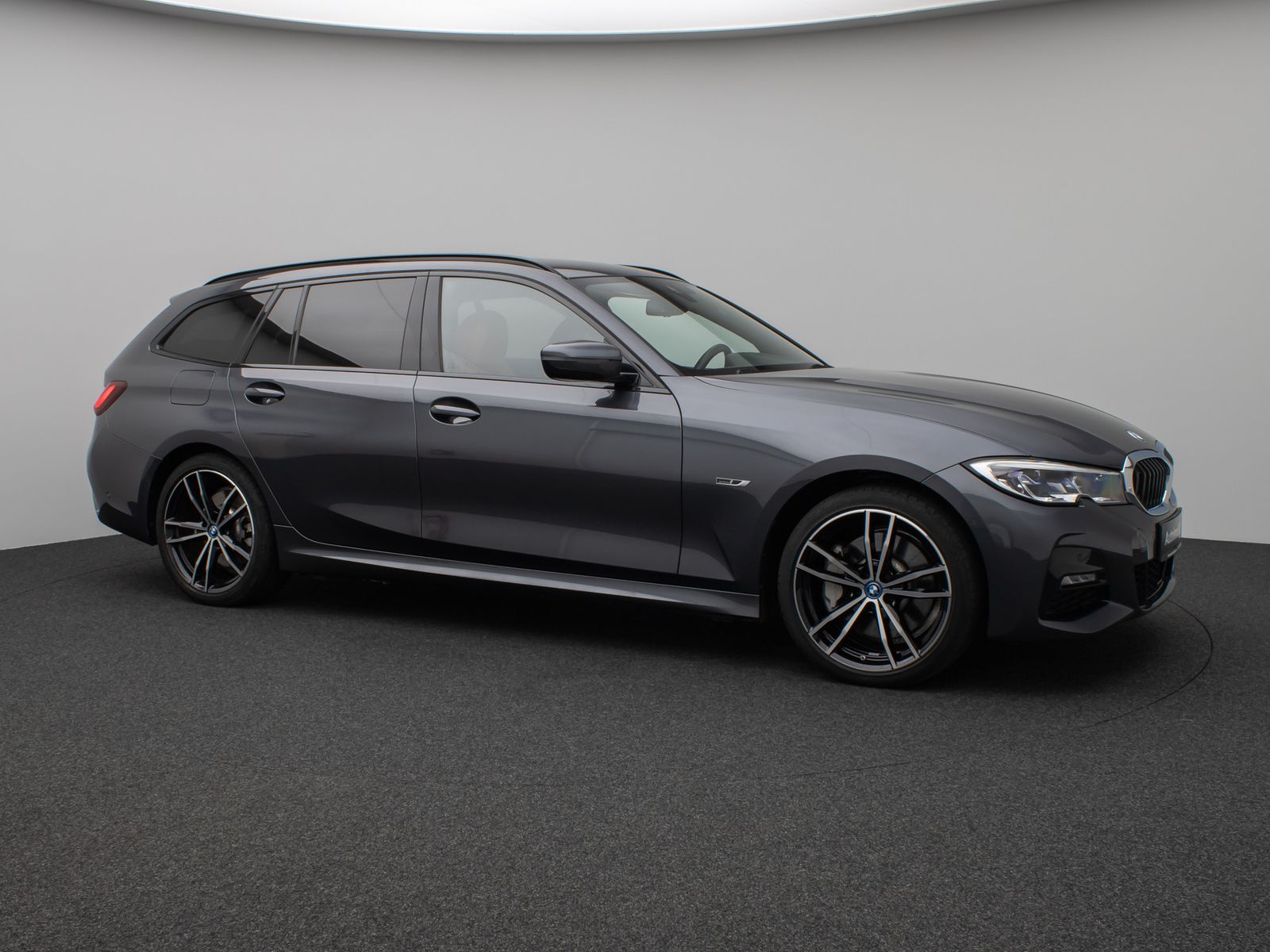 BMW 330e M Sport - Samsaru's Car Outlet