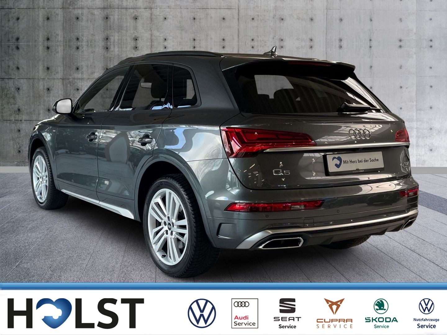 Audi Q5 2.0TDI DSG quattro S line - Samsaru's Car Outlet