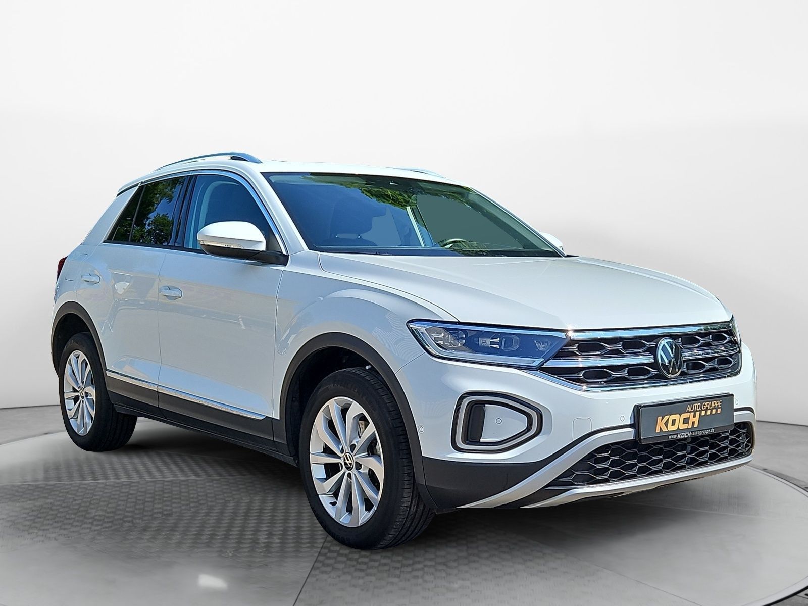 Volkswagen T-Roc 1.5 TSI Style - Samsaru's Car Outlet