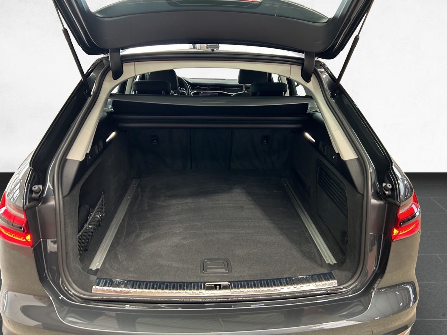 Audi A6 allroad 55 TFSI quattro - Samsaru's Car Outlet