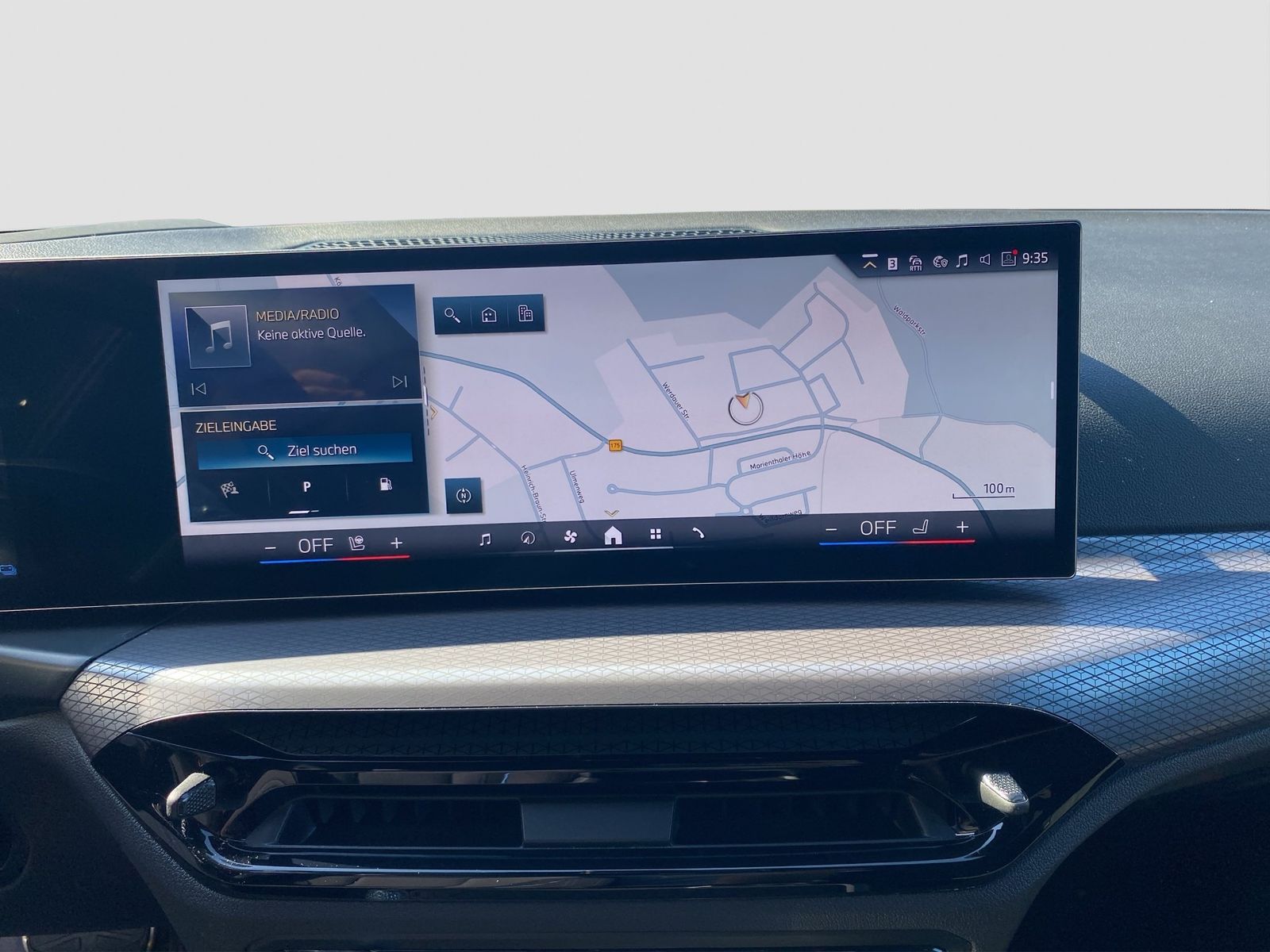 BMW 330e xDrive touring ///M Sport PRO PanoSD AHK AC