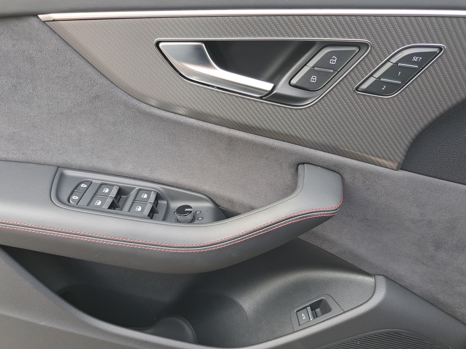 Audi RS Q8 quattro tiptr. 23" MATRIX B&O 4xKAM NAV AP