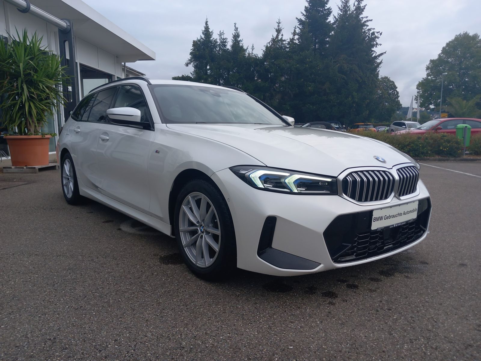 BMW 320d Touring xDrive M Sport - Samsaru's Car Outlet