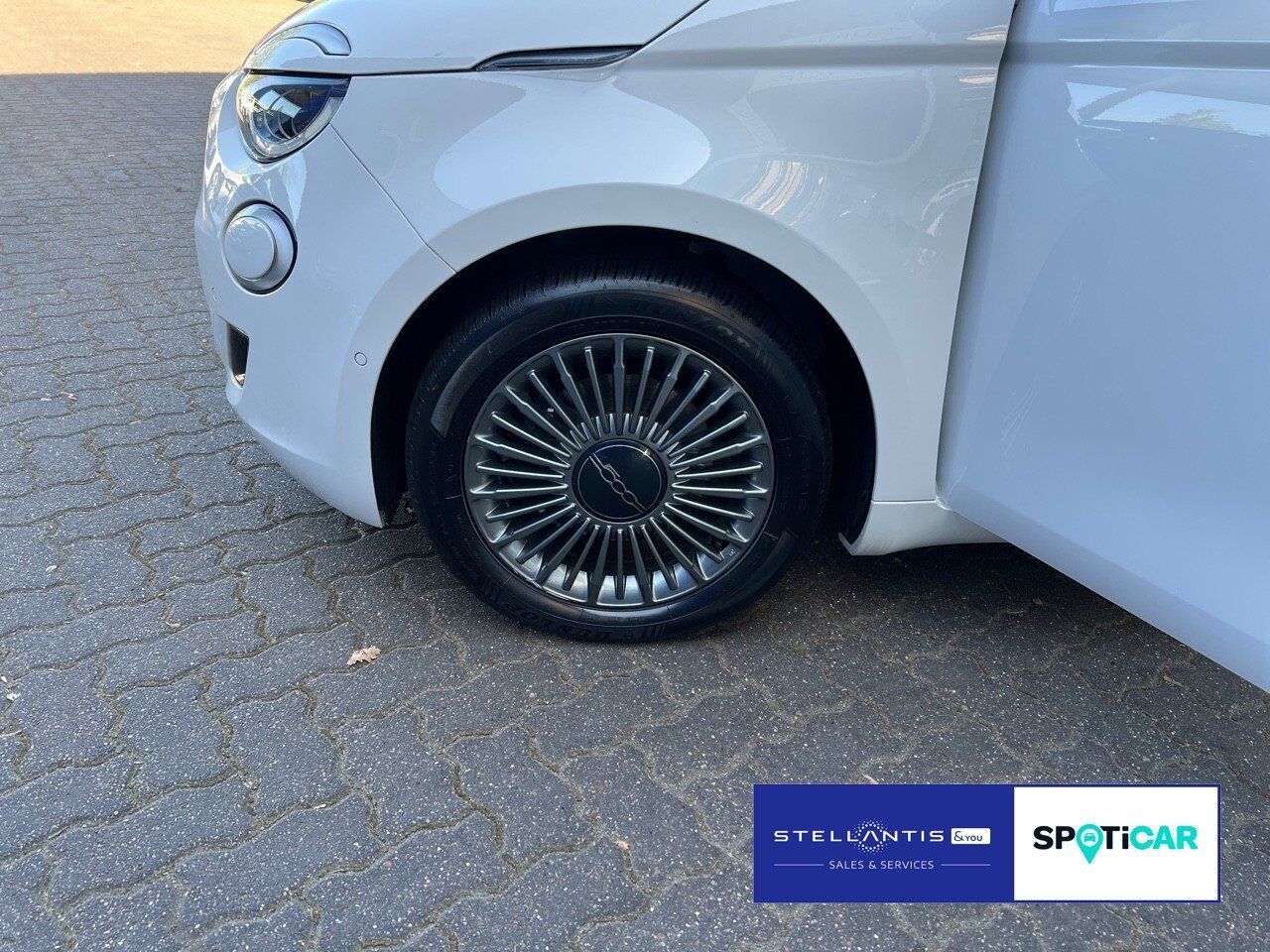 Fiat 500e Icon - Samsaru's Car Outlet