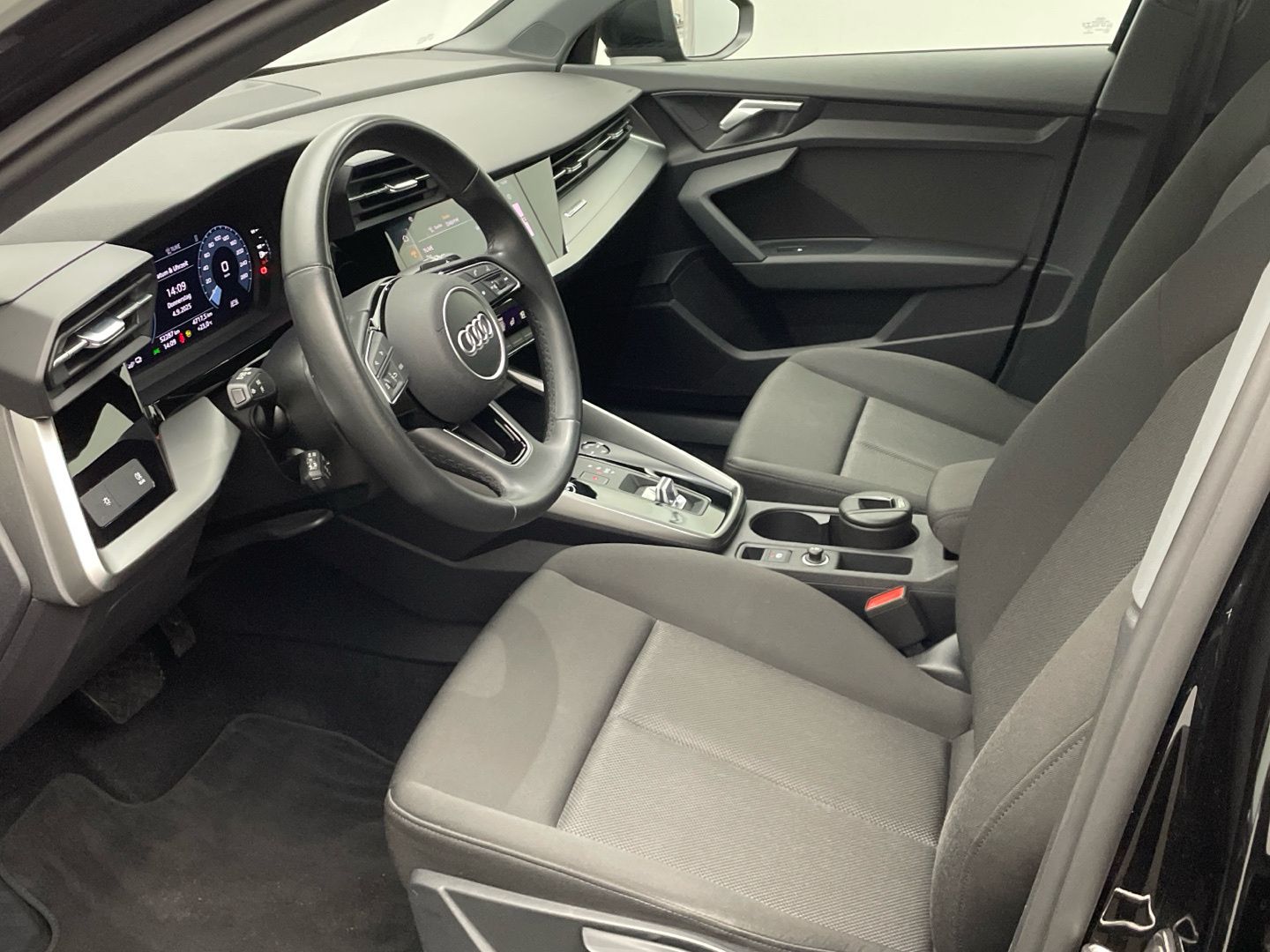 Audi A3 Sportback 40 TFSI e S tronic MMI LED Fahrsch.