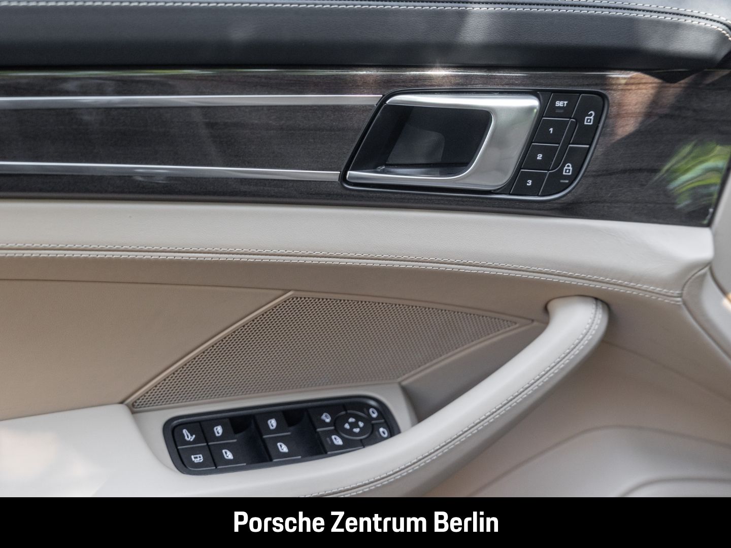 Porsche Panamera 4 E-Hybrid Platinum Edition InnoDrive