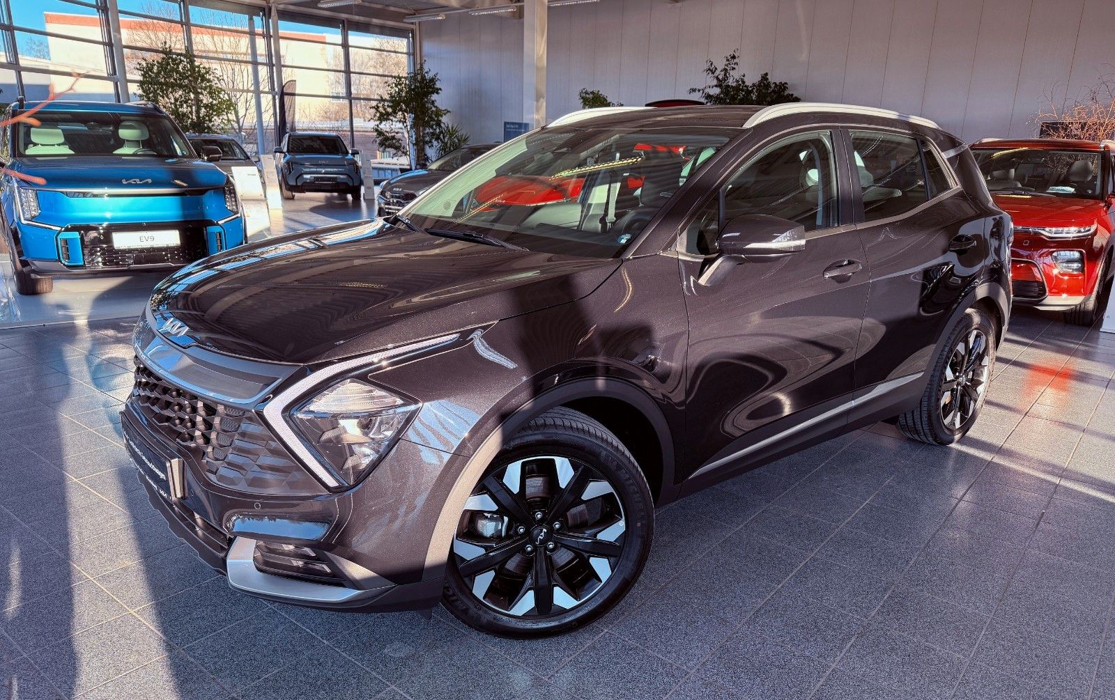 Kia Sportage 1.6T PHEV Vision 4WD - Samsaru's Car Outlet
