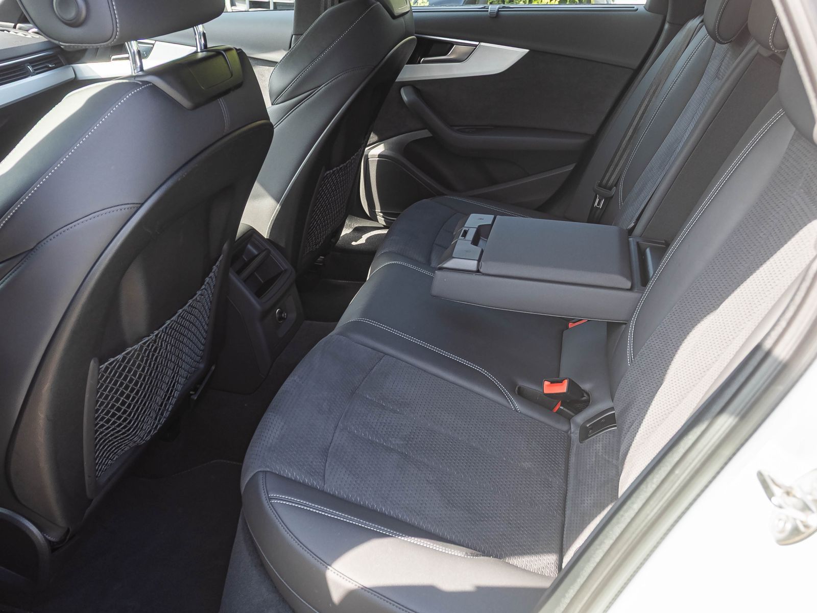 Audi A4 Avant S line 40TDI qu - Samsaru's Car Outlet