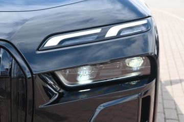 BMW 740d xDrive *B&W*MASS*LUFT*360°*M-PKT PRO*21"*