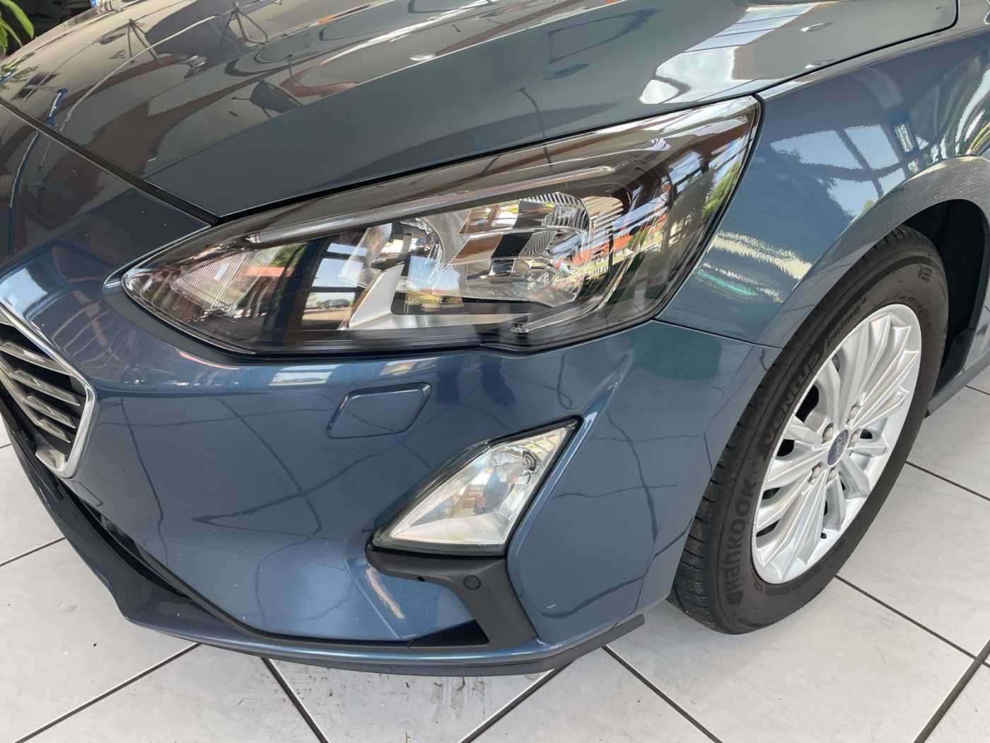 Ford Focus Turnier Aut. TITANIUM X - Samsaru's Car Outlet