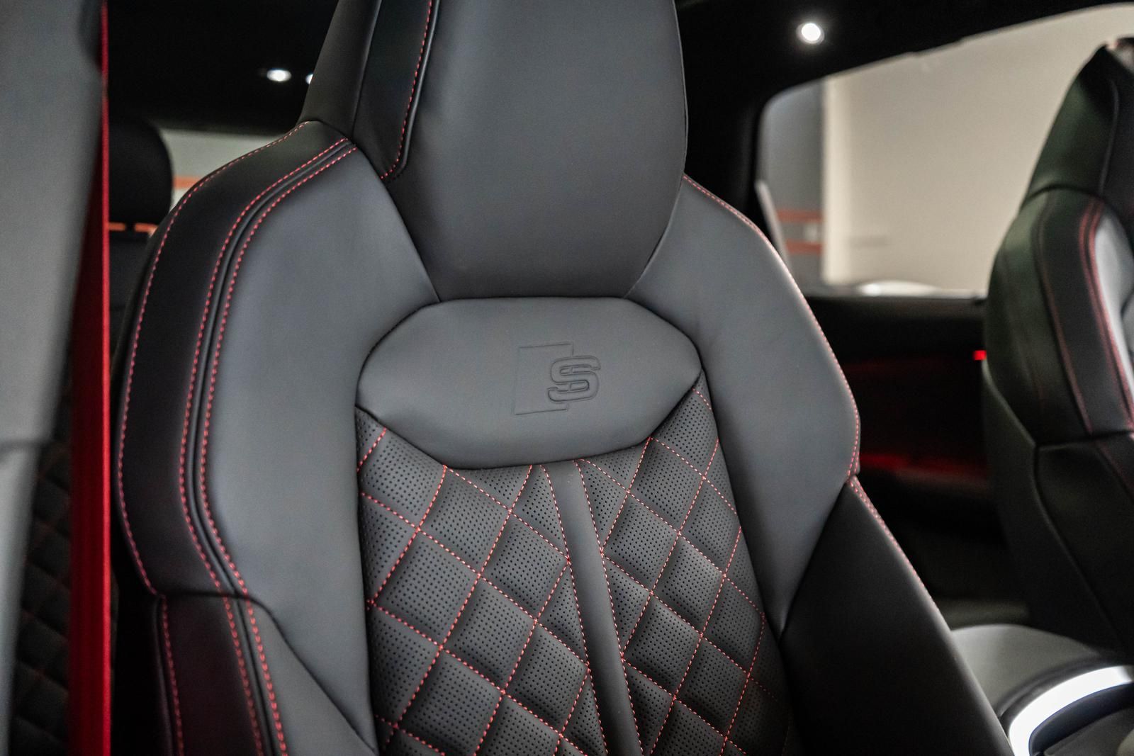 Audi Q7 50 TDI quattro S-line AHK PANO STHZ 7-SITZER