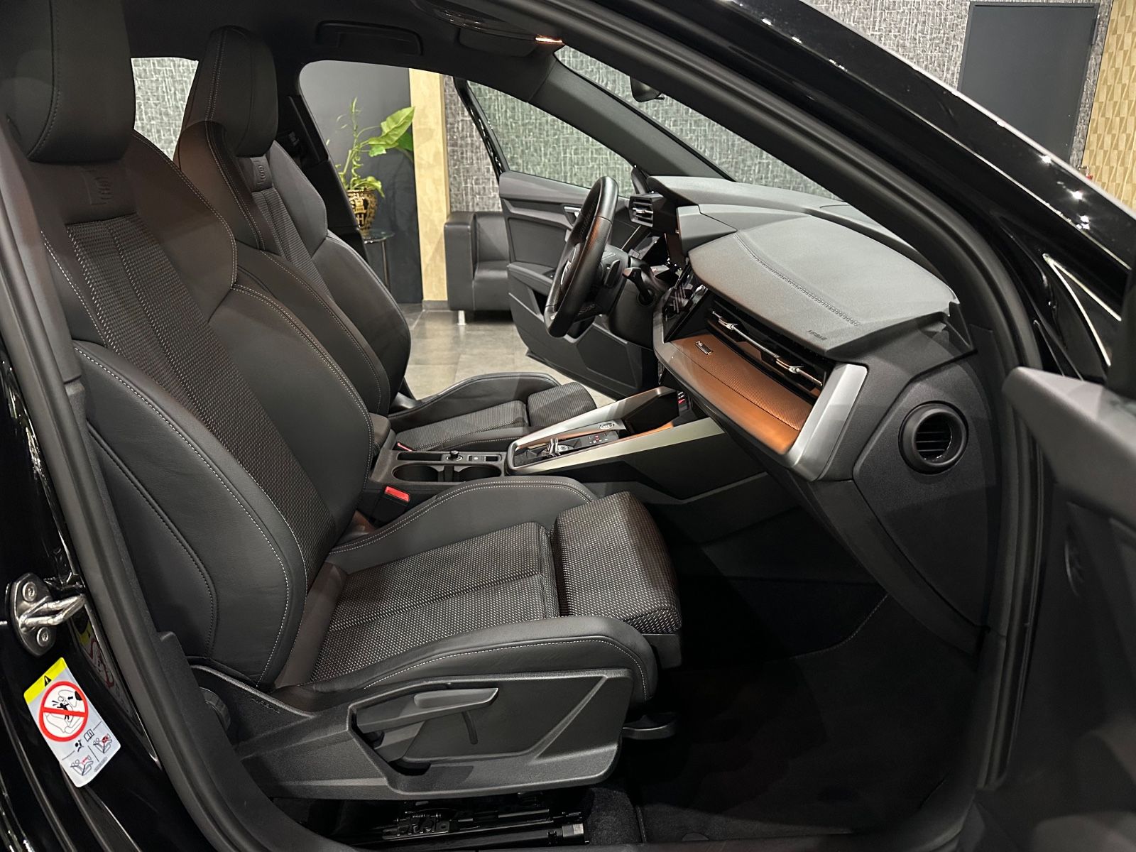 Audi A3 Limousine 35 TDI S line /1.HAND / ACC /8xFach